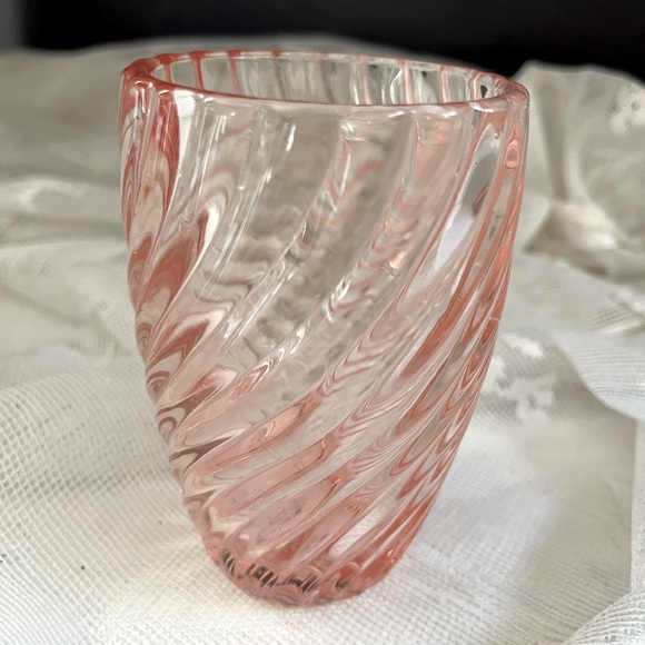 HTF Pre-Owned Rachel Ashwell Simply Shabby Chic Pink Swirl Glass Bathroom Set - Picture 6 of 12